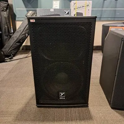 Yorkville Sound - EF12P